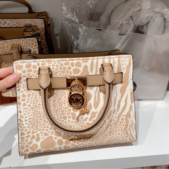 Michael Kors Hamilton Small Satchels - Picture 5 of 9